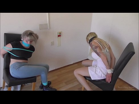 ❤️ Toksomaniulo / ligita kaj buŝoŝtopita / junulino en mizero ❤️ Porno ĉe eo.tube-sexer-com.ru ❌️